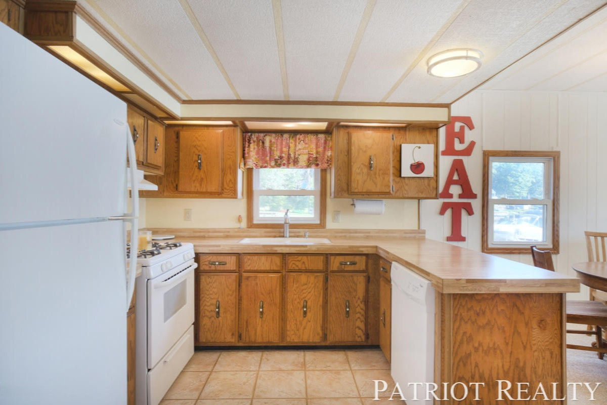 4488 White Road Pierson, MI 49339 - Photo 6 of 31 4488White_06