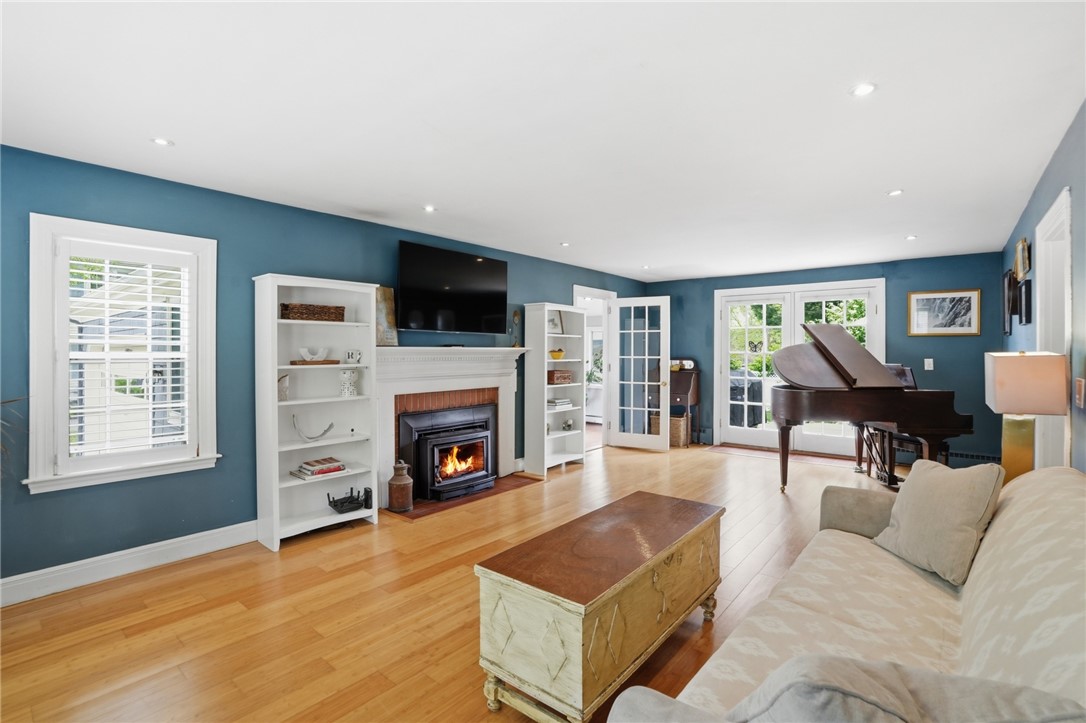 40 Haile Street Warren, RI 02885 - Photo 12 of 33