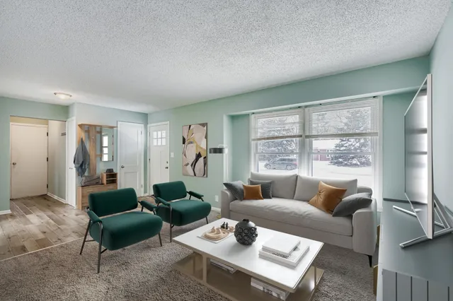 $435,000 | 2922 Simpson Street, Roseville, MN 55113