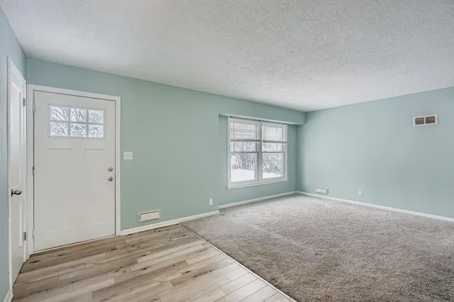 $435,000 | 2922 Simpson Street, Roseville, MN 55113