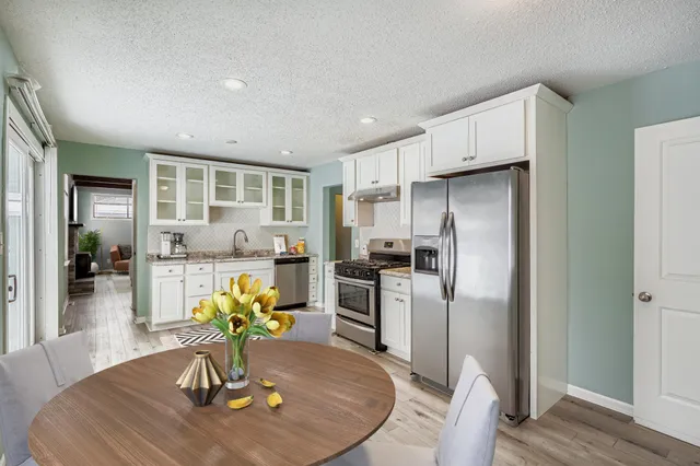 $435,000 | 2922 Simpson Street, Roseville, MN 55113