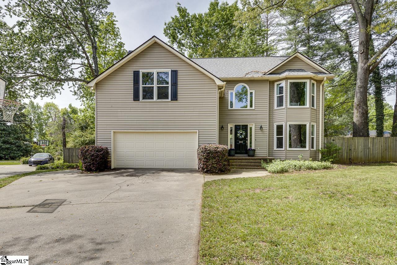 200 Forrester Creek Way Greenville, SC 29607 - Photo 2 of 50