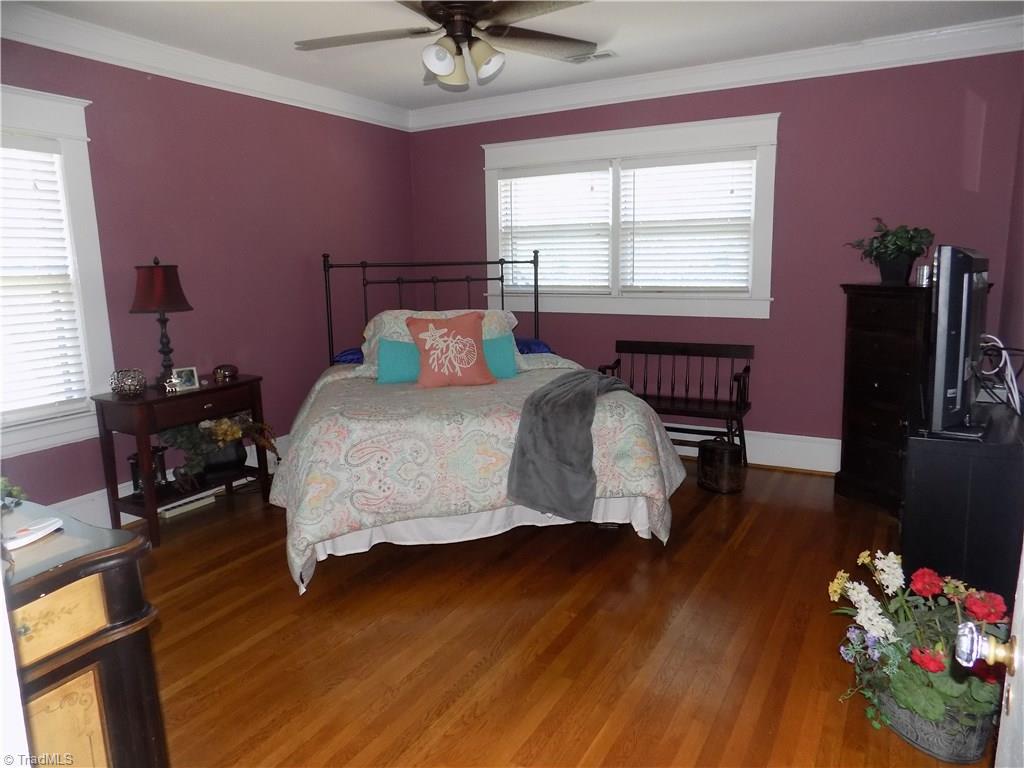 1013 North Hamilton Street High Point, NC 27262 - Photo 23 of 30 Guest Bedroom with ample space, beautiful hardwood floors