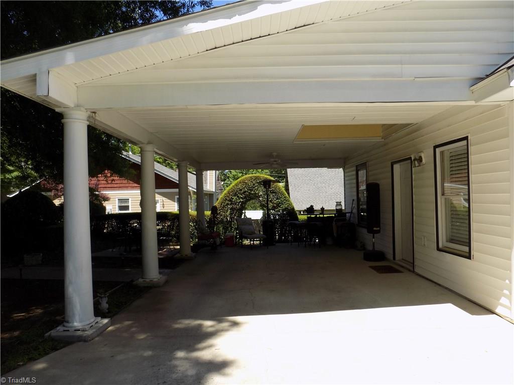 1013 North Hamilton Street High Point, NC 27262 - Photo 26 of 30 Extra Large Carport with stylish columns