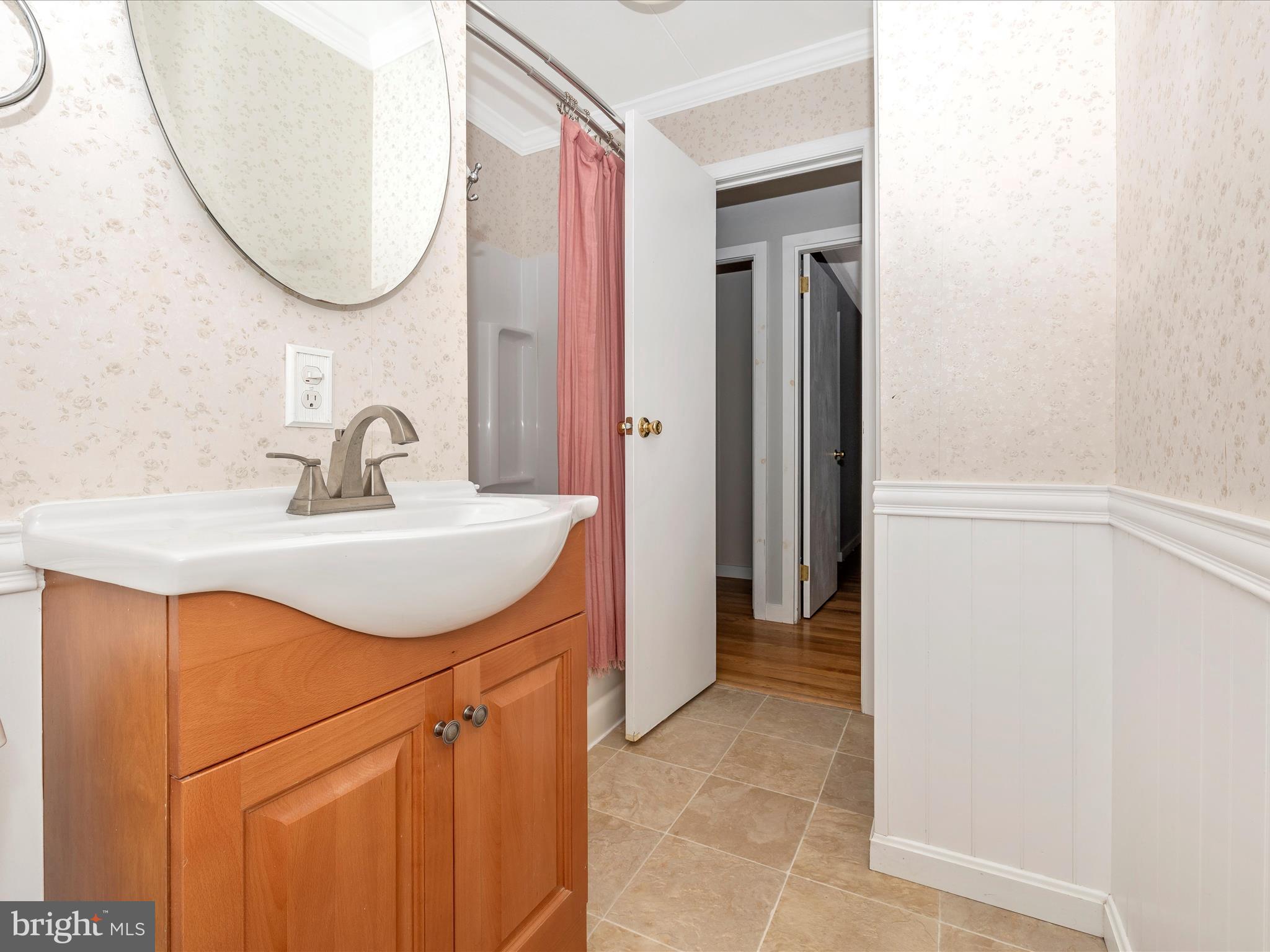302 Adam Road Frederick, MD 21701 - Photo 17 of 25 Bathroom