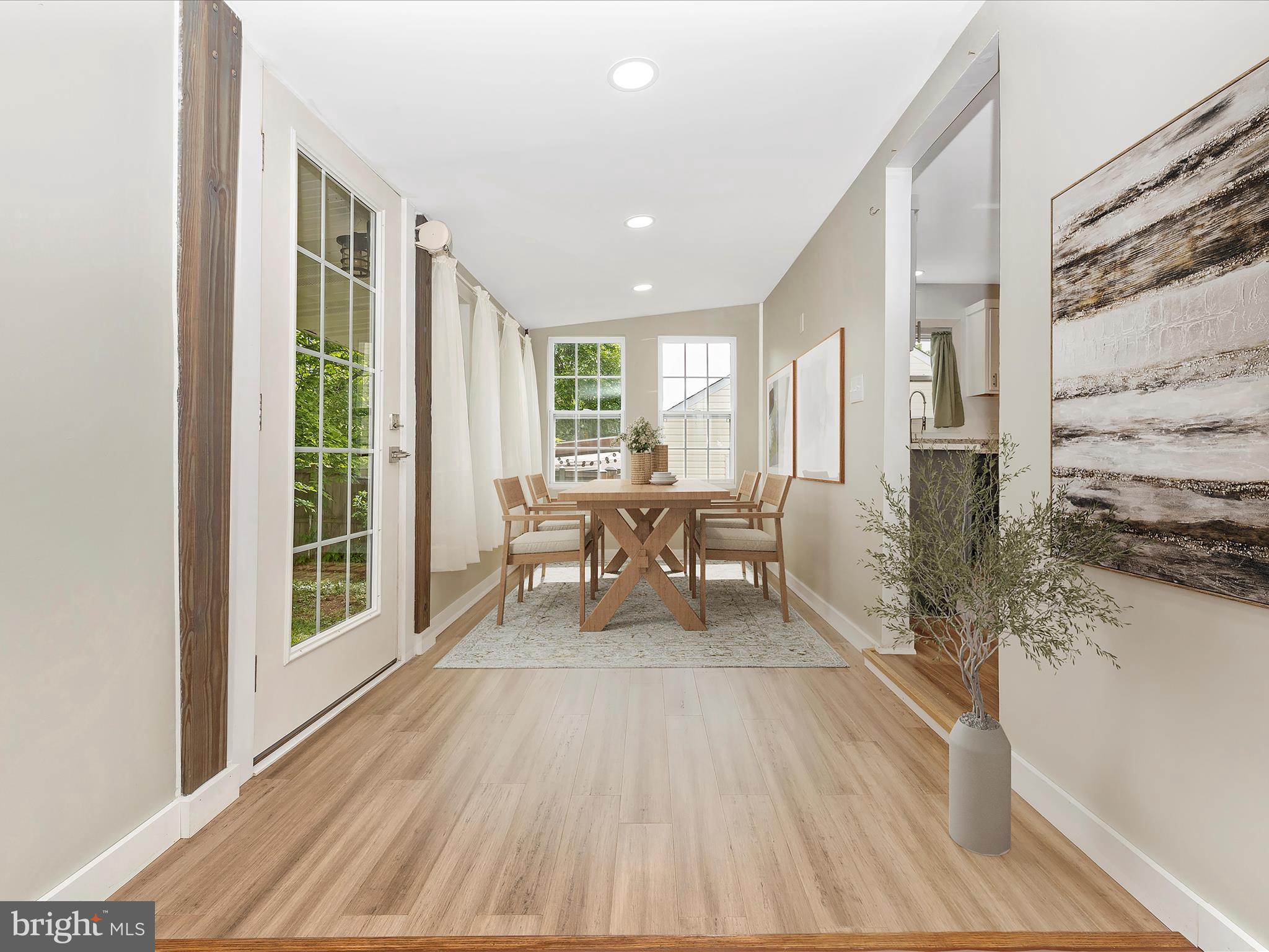 302 Adam Road Frederick, MD 21701 - Photo 10 of 25 Dining Room Virtually Staged