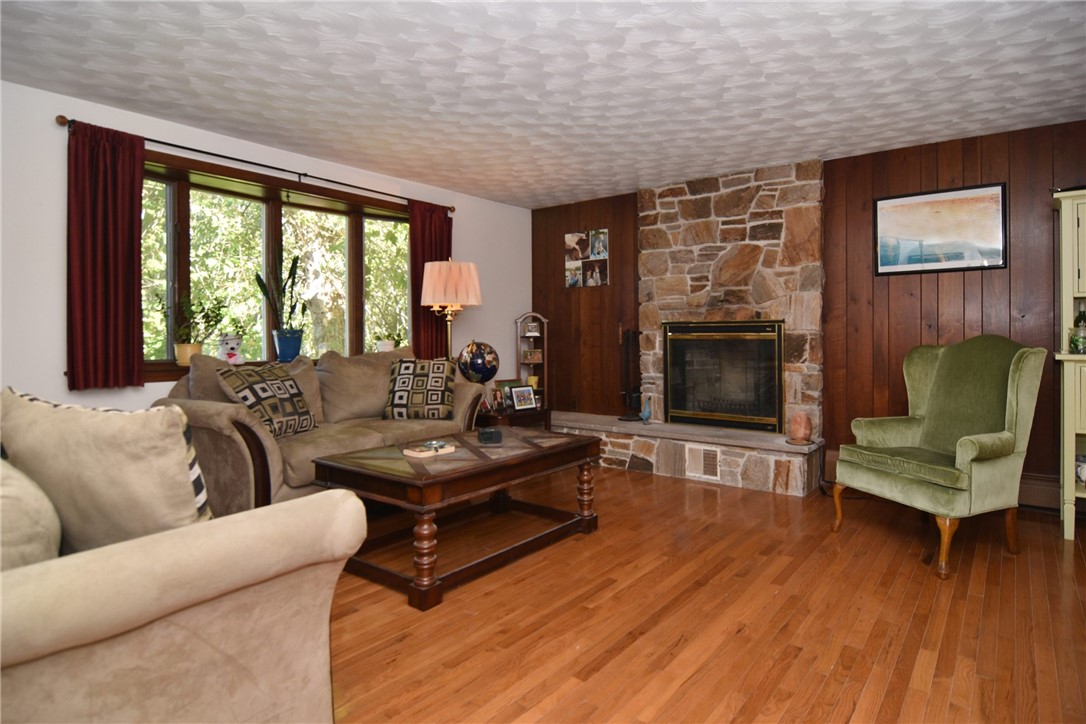 40 Ridgeside Lane Tiverton, RI 02878 - Photo 7 of 29