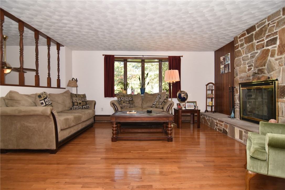 40 Ridgeside Lane Tiverton, RI 02878 - Photo 9 of 29