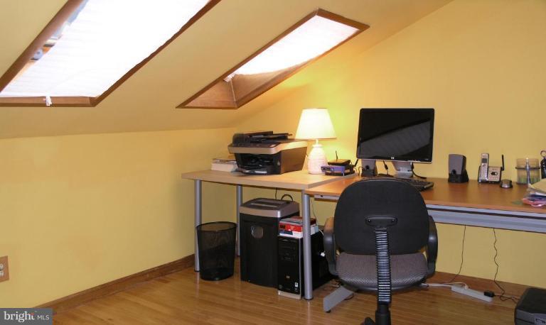11716 Indian Ridge Road Reston, VA 20191 - Photo 24 of 28 intimate secluded work area