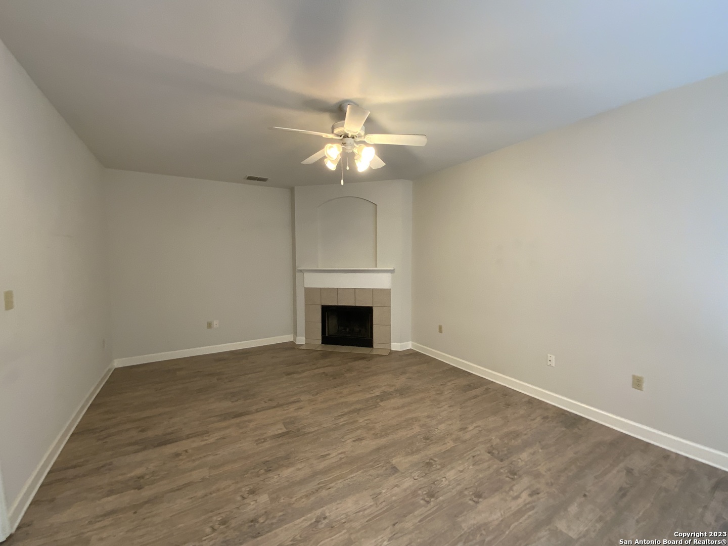 7043 Tourant Road San Antonio, TX 78240 - Photo 4 of 14
