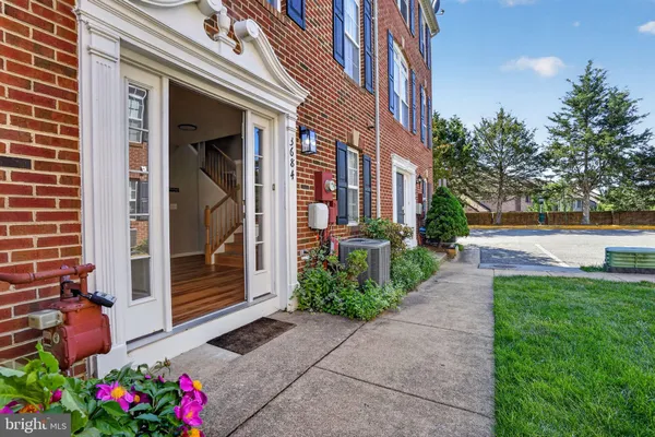 a view of a entrance to house
