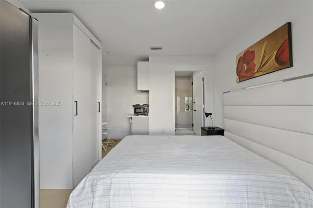 $945 | 275 Northwest 13th Place, Unit 1, Florida City, FL 33034