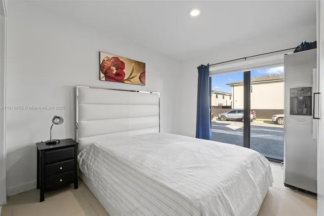 $945 | 275 Northwest 13th Place, Unit 1, Florida City, FL 33034