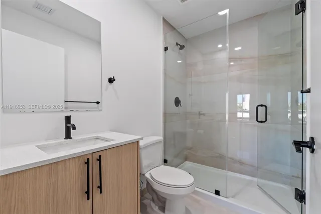 $945 | 275 Northwest 13th Place, Unit 1, Florida City, FL 33034