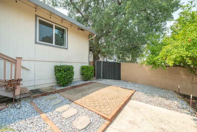 $455,000 | 2535 Ruby Court, Redding, CA 96001