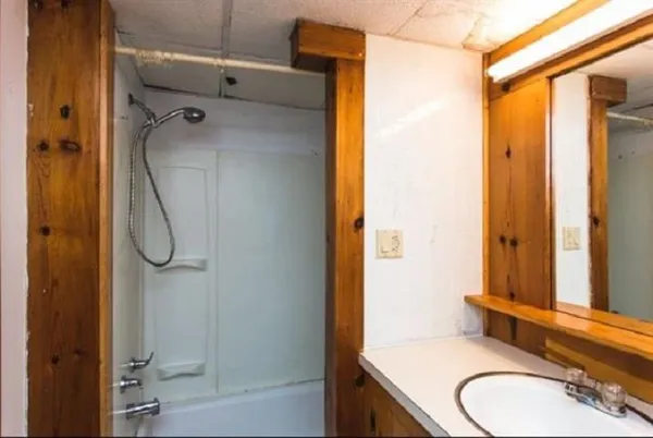 $214,900 | 120-114 North Central Street, Broadway, VA 22815