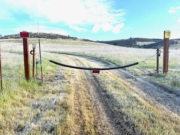 $125,000 | 41-131-050 Ager Beswick Road, Hornbrook, CA 96044