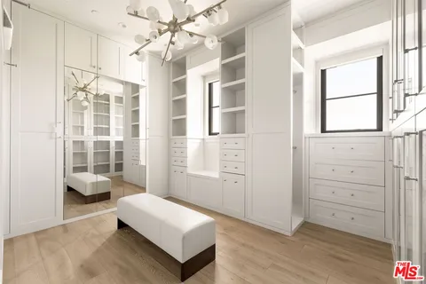 walk in closet