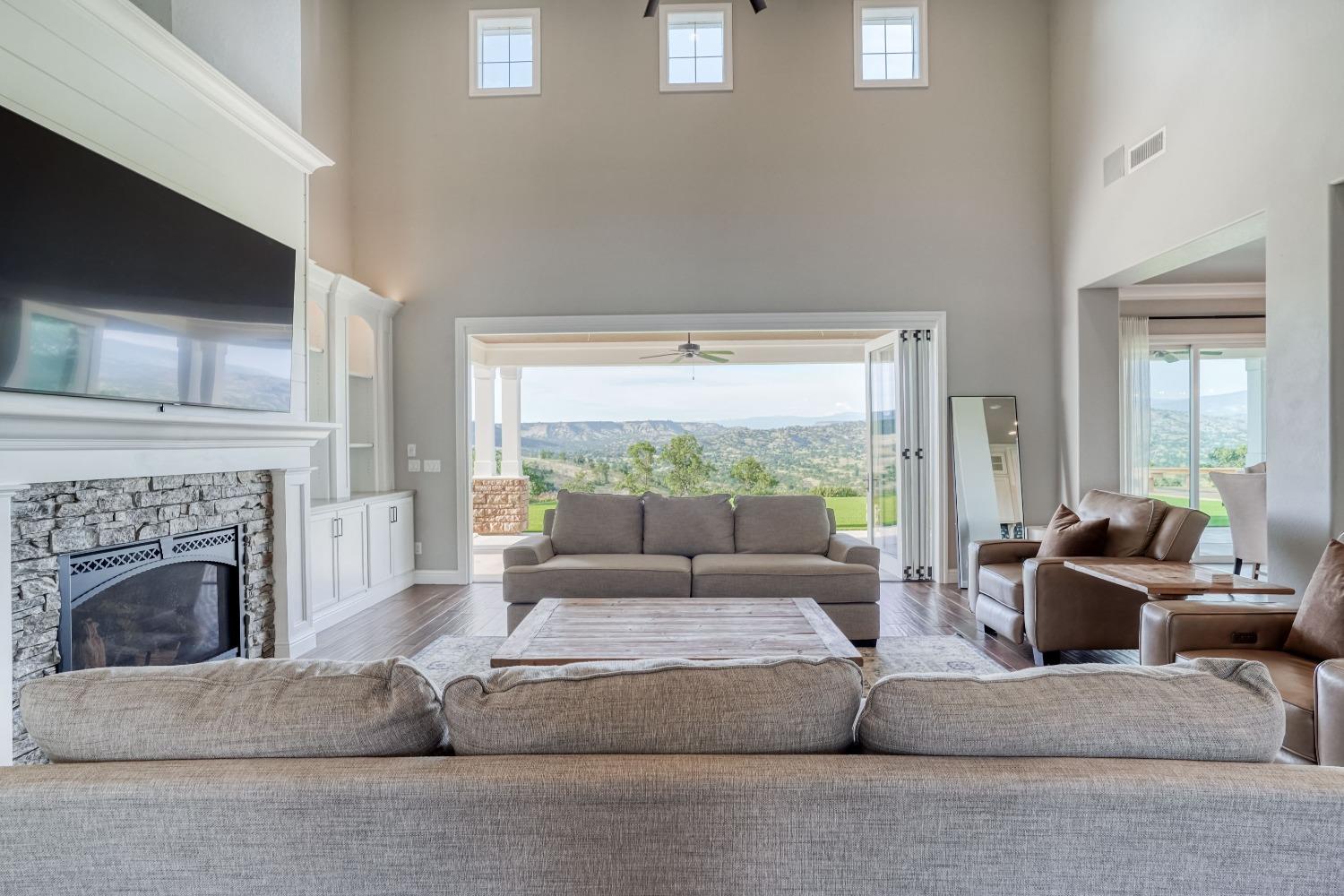 11660 Rusty Spur Lane Clovis, CA 93619 - Photo 13 of 84