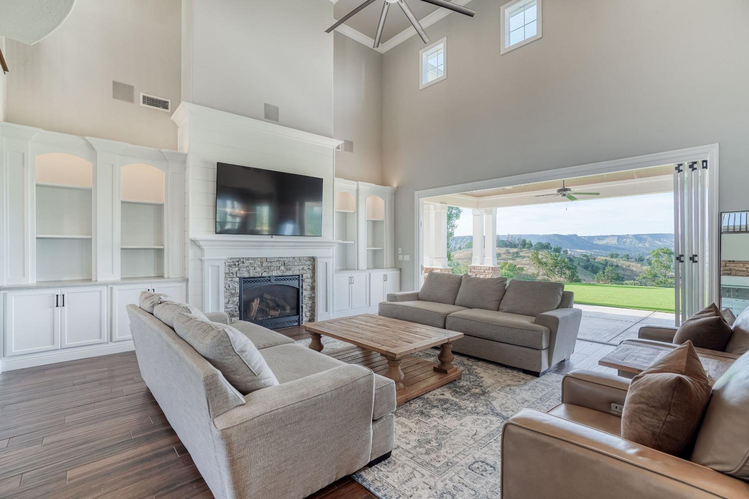 11660 Rusty Spur Lane Clovis, CA 93619 - Photo 14 of 84