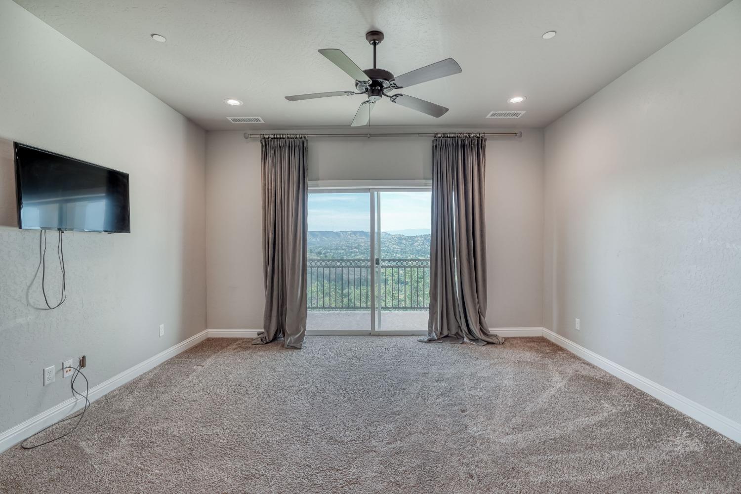 11660 Rusty Spur Lane Clovis, CA 93619 - Photo 27 of 84