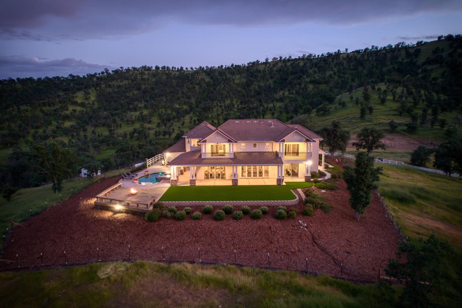 11660 Rusty Spur Lane Clovis, CA 93619 - Photo 3 of 84