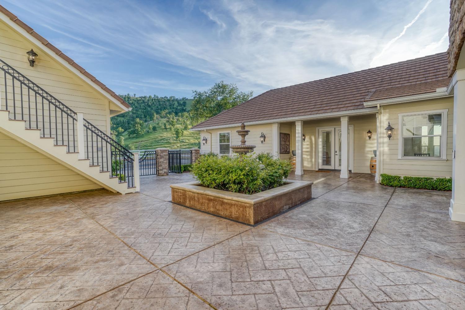 11660 Rusty Spur Lane Clovis, CA 93619 - Photo 40 of 84