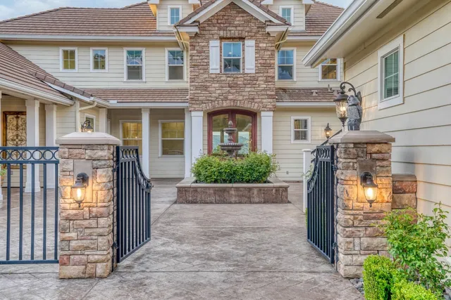 $2,450,000 | 11660 Rusty Spur Lane, Clovis, CA 93619