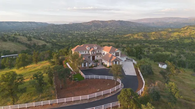 $2,450,000 | 11660 Rusty Spur Lane, Clovis, CA 93619