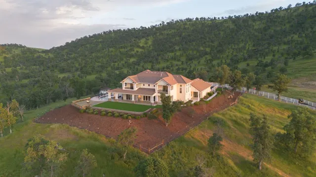 $2,450,000 | 11660 Rusty Spur Lane, Clovis, CA 93619