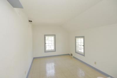 1229 Whites Road Kalamazoo, MI 49008 - Photo 10 of 21 Additional Photo
