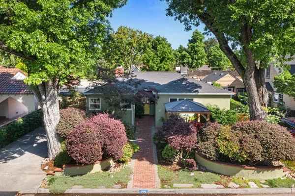 $585,000 | 215 Helen Avenue, Modesto, CA 95354