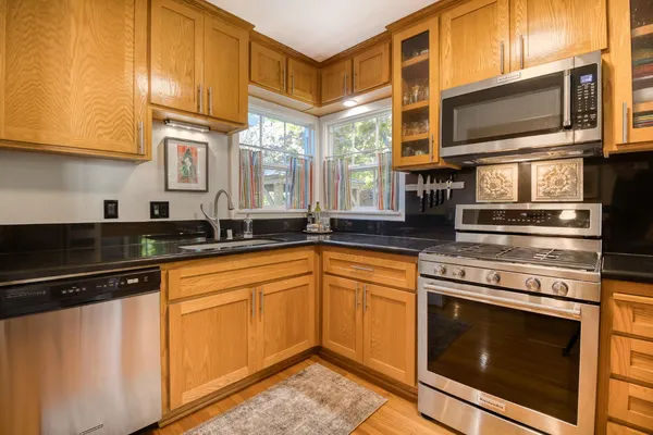 $585,000 | 215 Helen Avenue, Modesto, CA 95354