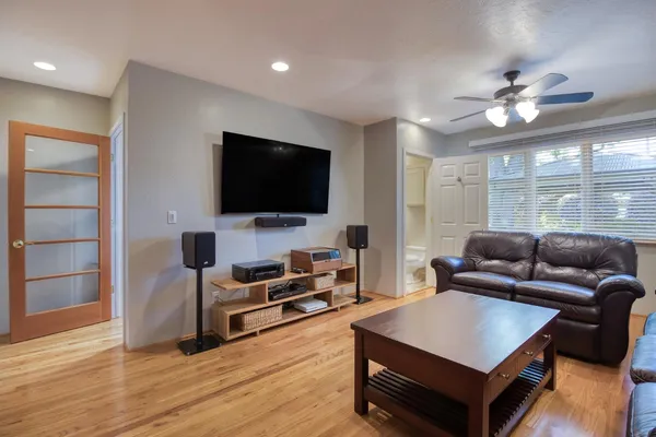 $585,000 | 215 Helen Avenue, Modesto, CA 95354