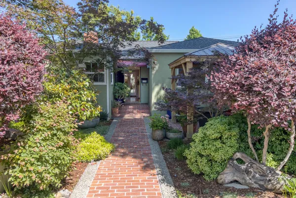 $585,000 | 215 Helen Avenue, Modesto, CA 95354