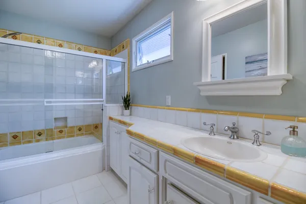 $585,000 | 215 Helen Avenue, Modesto, CA 95354