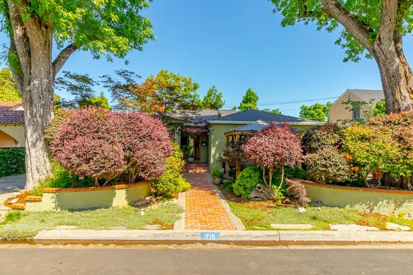 $585,000 | 215 Helen Avenue, Modesto, CA 95354