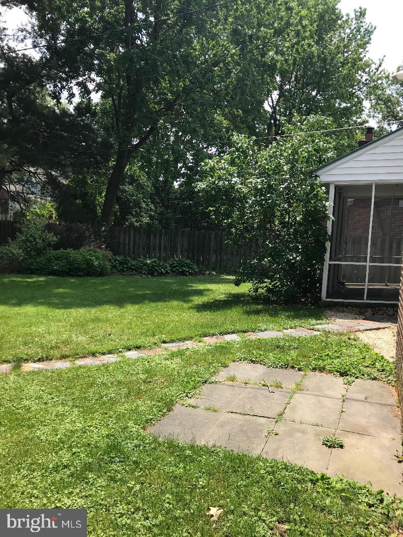 123 Rose Lane Springfield, PA 19064 - Photo 3 of 12