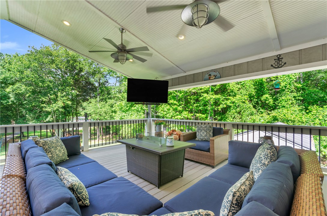 47 Rabbit Run Hartwell, GA 30643 - Photo 4 of 46