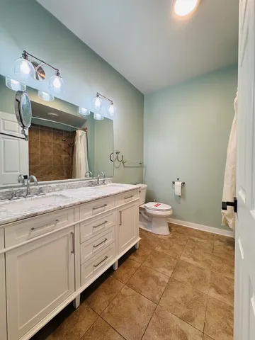 $3,600 | 757 North Orleans Street, Unit 812, Chicago, IL 60654