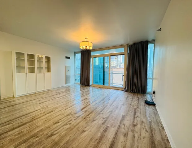 $3,600 | 757 North Orleans Street, Unit 812, Chicago, IL 60654
