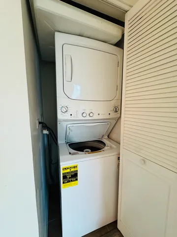 $3,600 | 757 North Orleans Street, Unit 812, Chicago, IL 60654