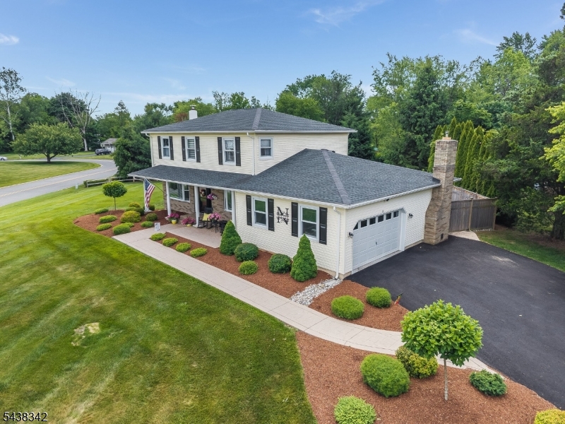 17 Partridge Run Washington, NJ 07882 - Photo 2 of 38
