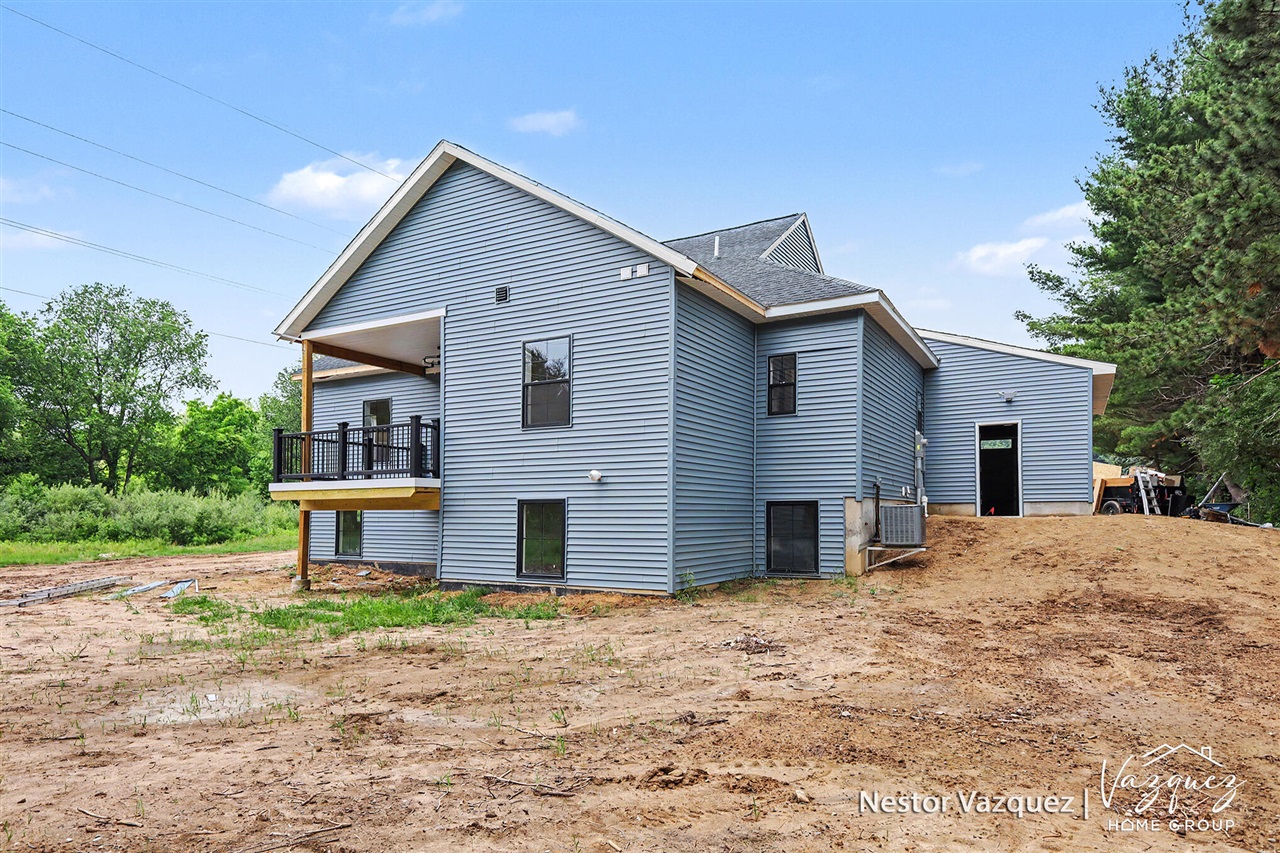 186 9 Mile Road Northeast Comstock Park, MI 49321 - Photo 40 of 42