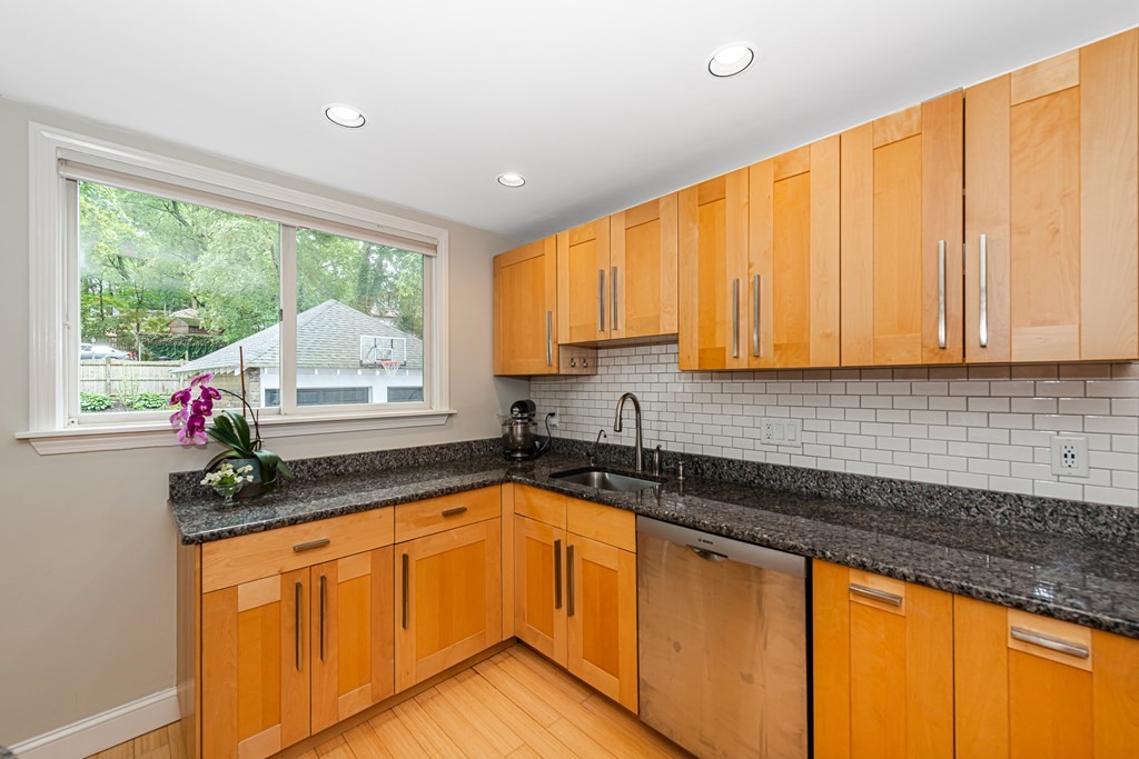 92 Appleton Street, Unit 92 Arlington, MA 02476 - Photo 23 of 37 Gallery Image 23