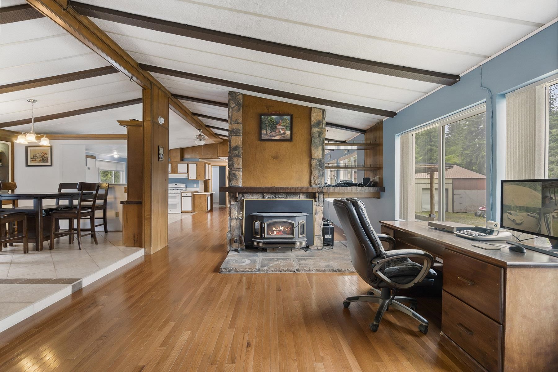 8825 North Harvard Road Newman Lake, WA 99025 - Photo 5 of 46 Gallery Image 5