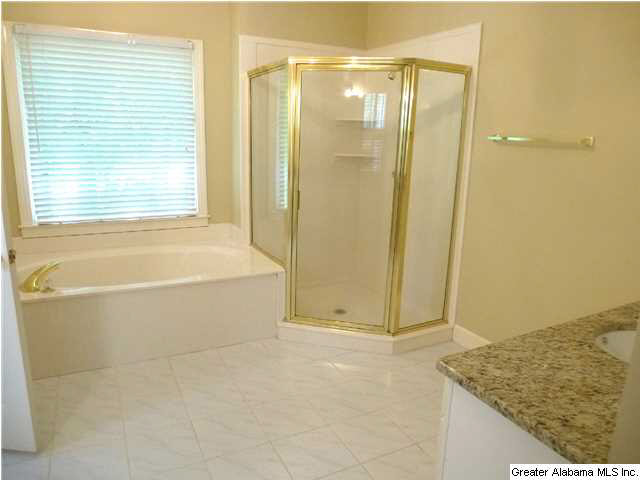 112 Windsor Circle Pelham, AL 35124 - Photo 17 of 32