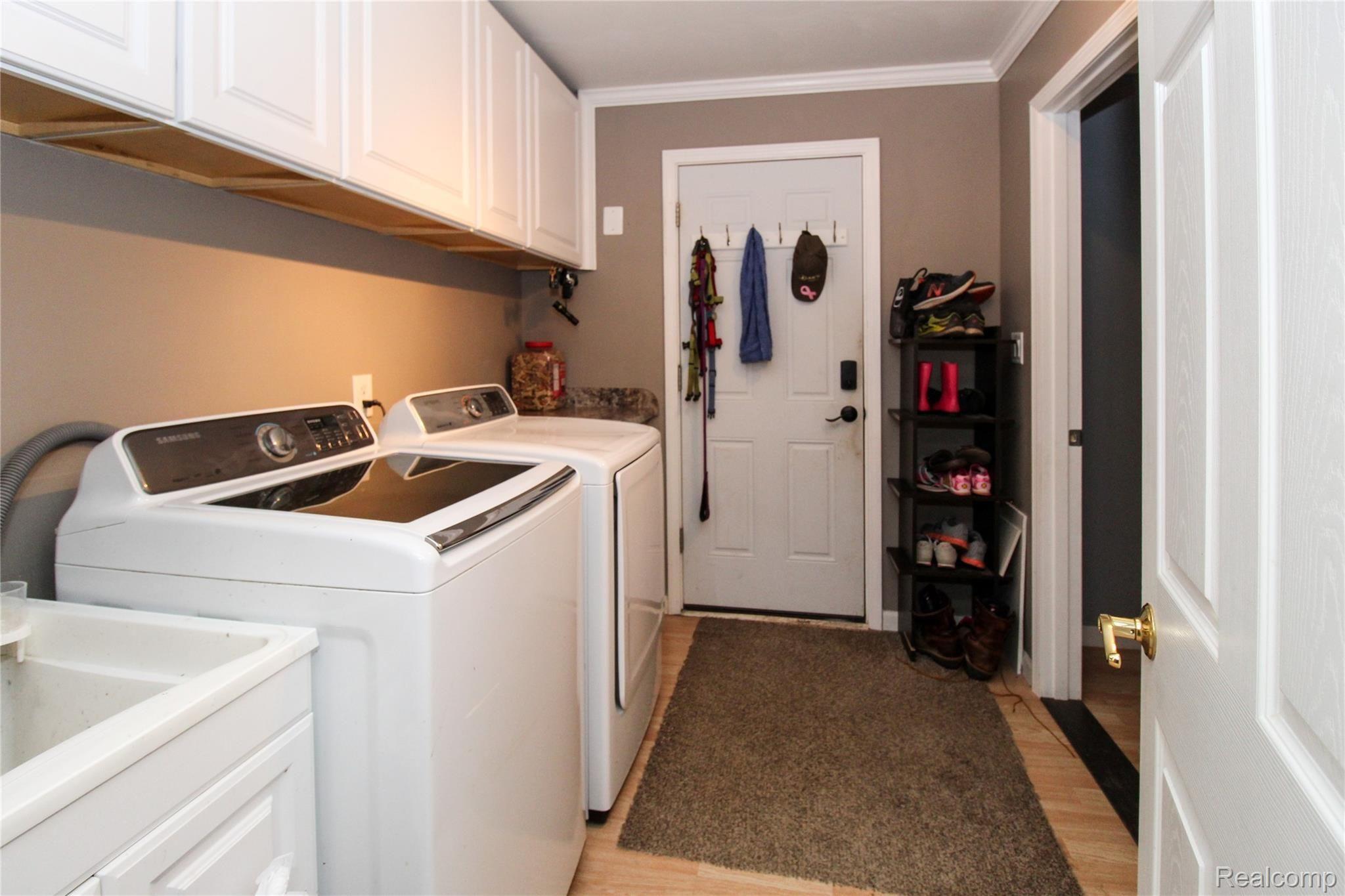 28878 Cotton Road New Baltimore, MI 48047 - Photo 19 of 22 Laundry ROom.jpg
