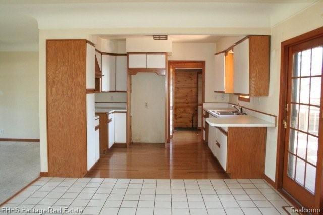 13507 South Horrell Road Fenton, MI 48430 - Photo 11 of 20 Kitchen