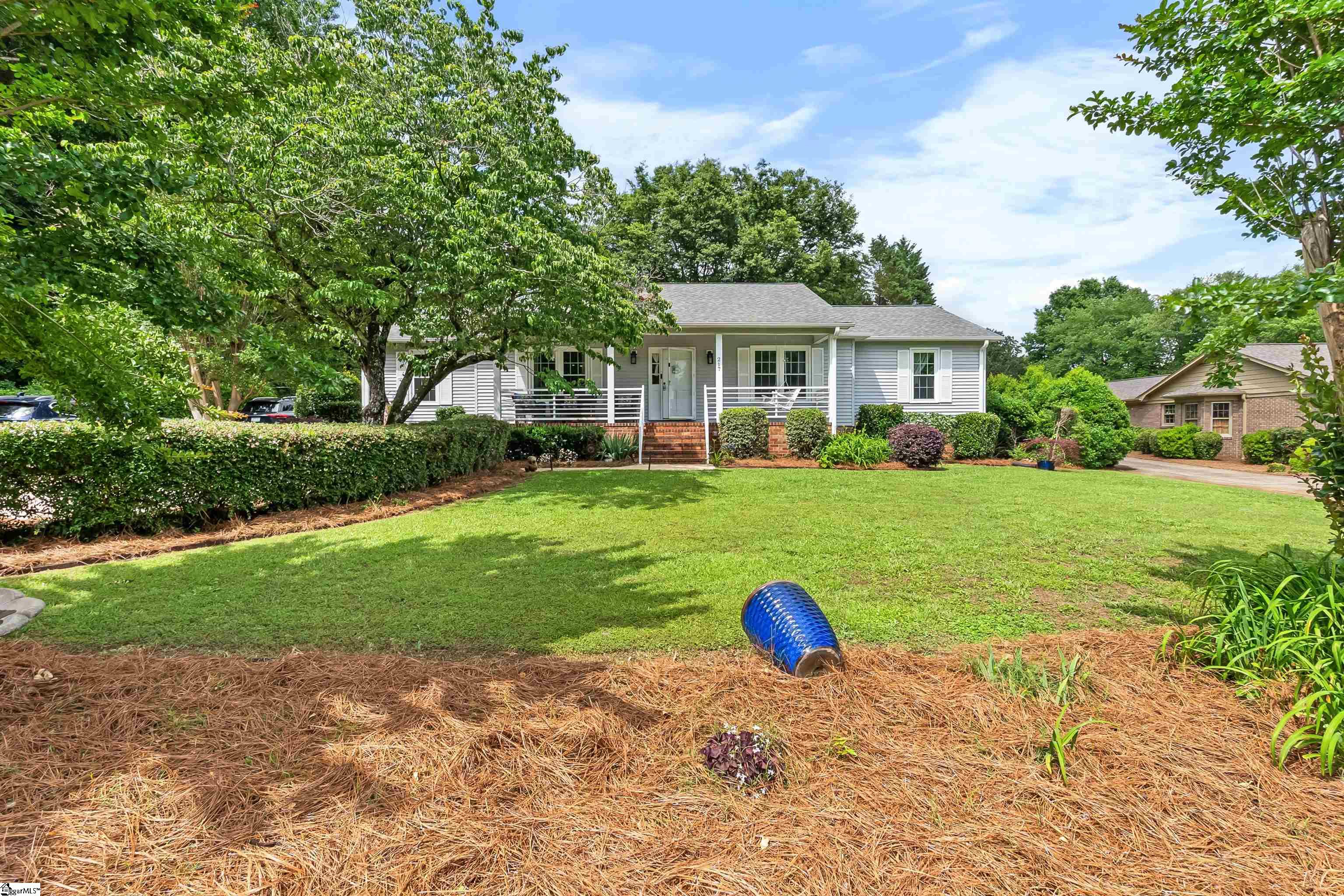 217 Devenger Road Greer, SC 29650 - Photo 7 of 33